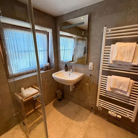 Hof Oberhaus キッツビュール